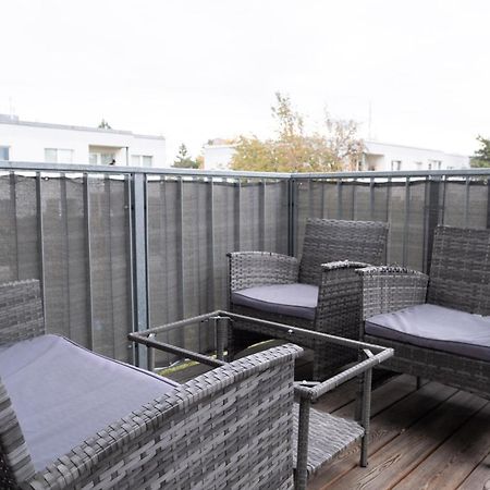 Modern Apartment W/ Cozy Balcony Near City Center 维也纳 外观 照片