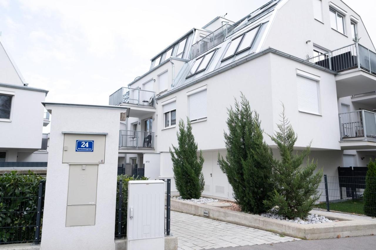 Modern Apartment W/ Cozy Balcony Near City Center 维也纳 外观 照片
