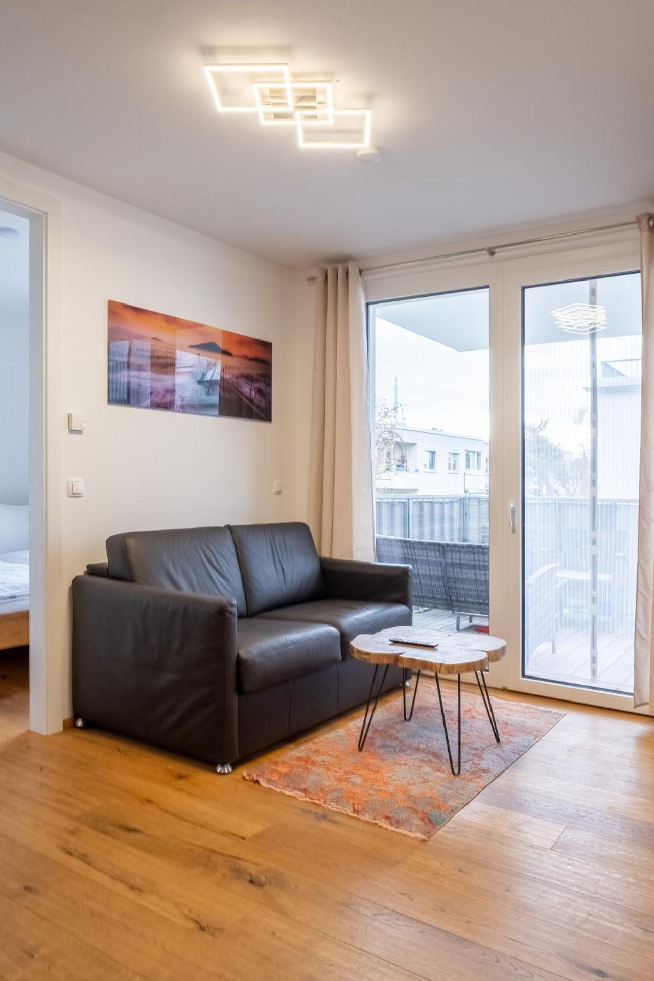 Modern Apartment W/ Cozy Balcony Near City Center 维也纳 外观 照片